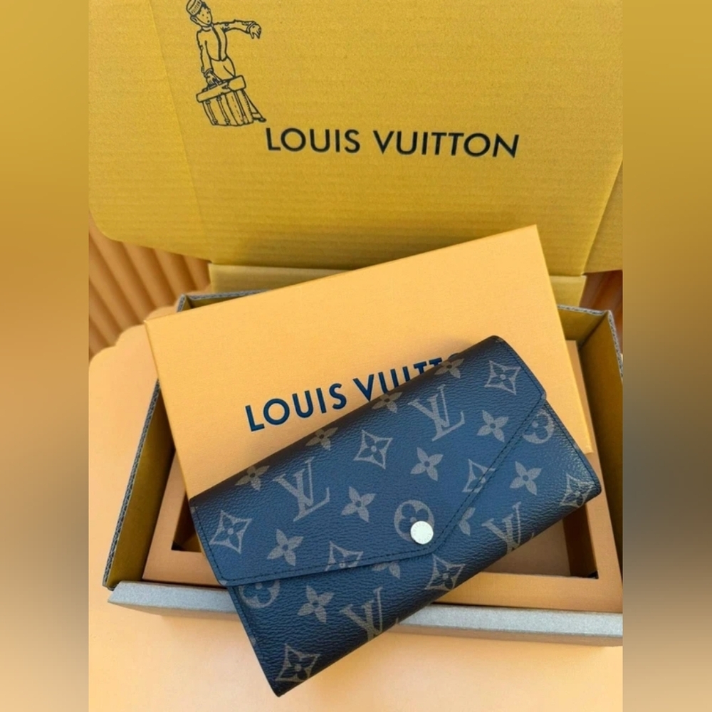 Louis Vuitton Sarah Wallet